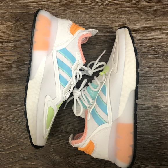 WOMEN'S ADIDAS ORIGINALS ZX 2K BOOST Size 6 - Picture 3 of 6